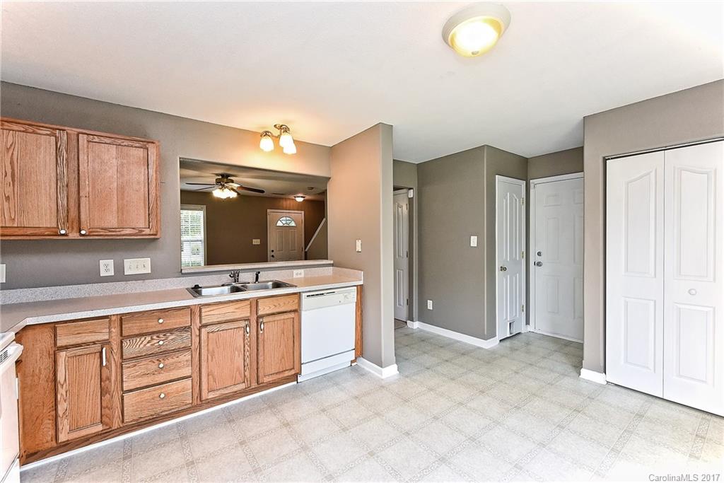 1050 Hipp Road Charlotte, NC 28216 - Photo 11 of 24 Gallery Image 11