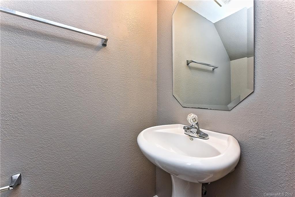 1050 Hipp Road Charlotte, NC 28216 - Photo 12 of 24 Gallery Image 12