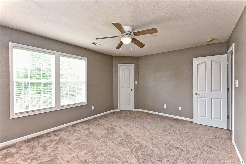 1050 Hipp Road Charlotte, NC 28216 - Photo 16 of 24 Gallery Image 16