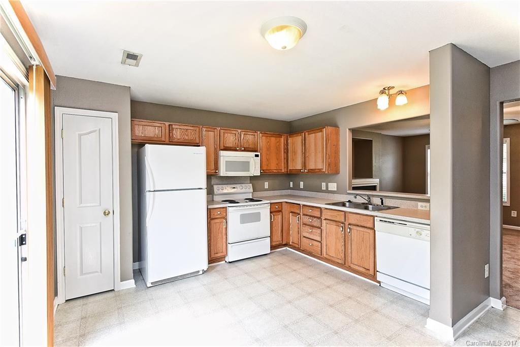1050 Hipp Road Charlotte, NC 28216 - Photo 9 of 24 Gallery Image 9