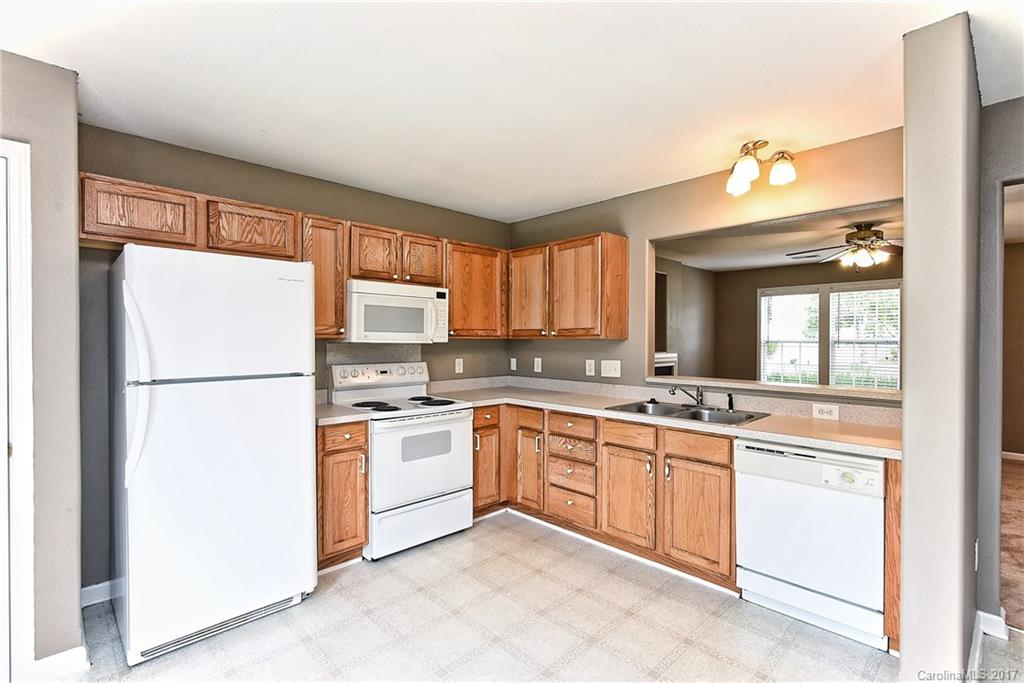 1050 Hipp Road Charlotte, NC 28216 - Photo 10 of 24 Gallery Image 10