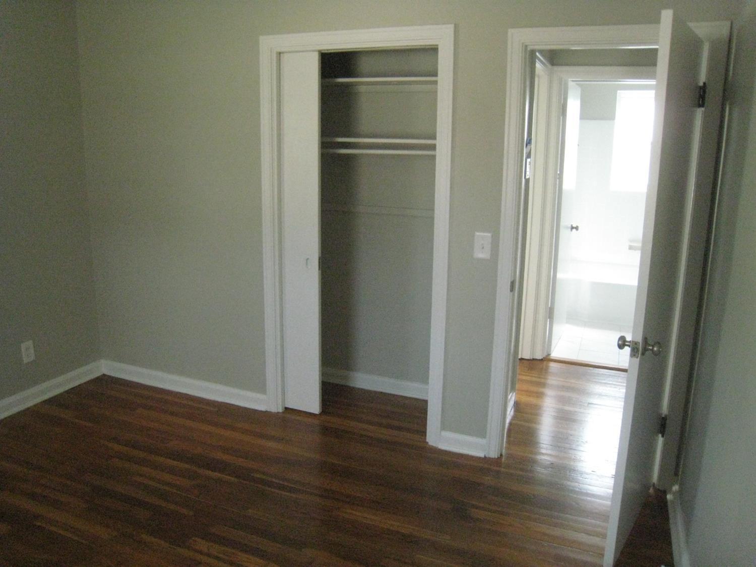8642 Daly Road Cincinnati, OH 45231 - Photo 13 of 26