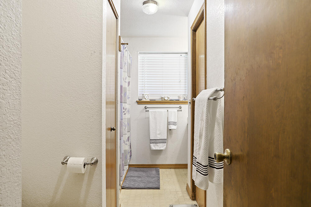 100 Browns Road Williams, OR 97544 - Photo 19 of 49 20