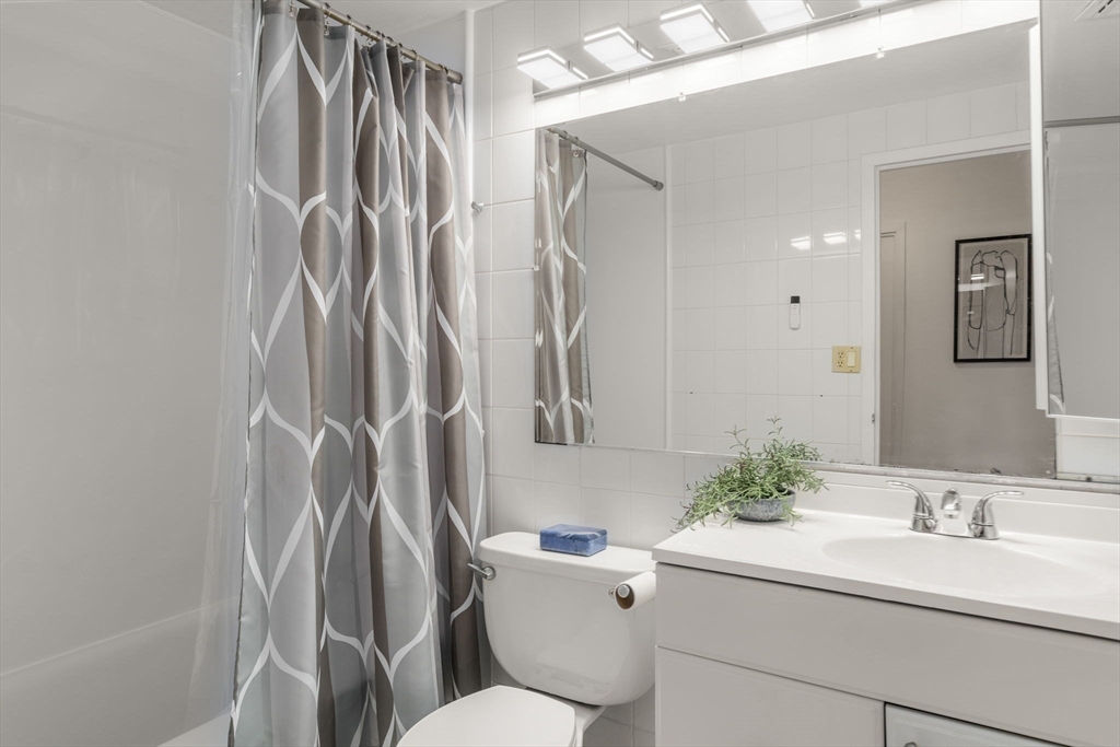 22 Chestnut Place, Unit M3 Brookline, MA 02445 - Photo 12 of 20