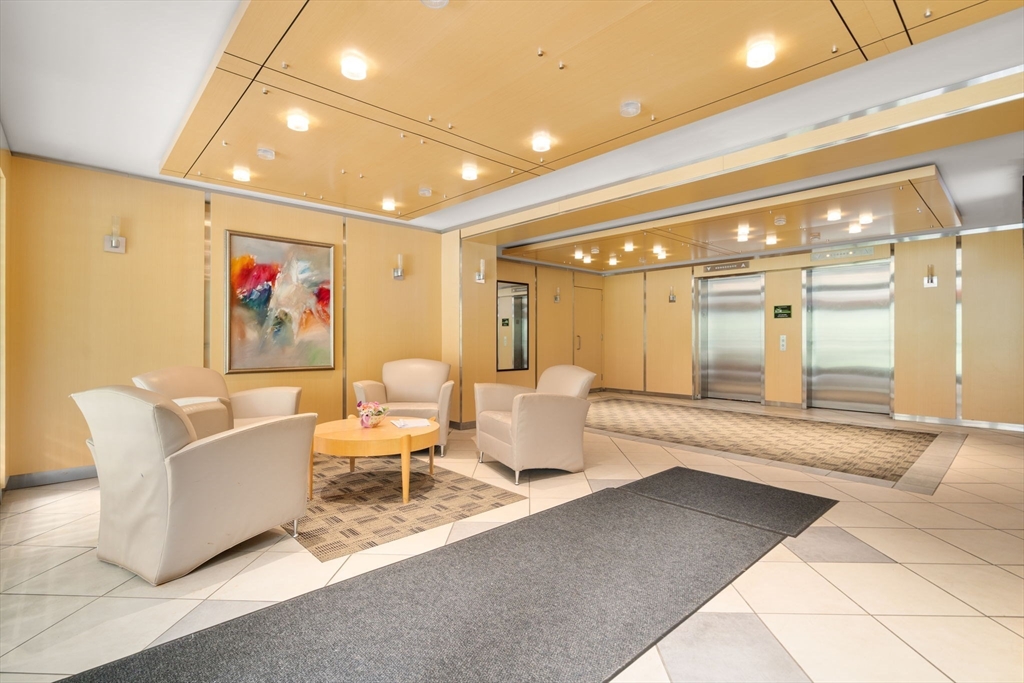 22 Chestnut Place, Unit M3 Brookline, MA 02445 - Photo 16 of 20