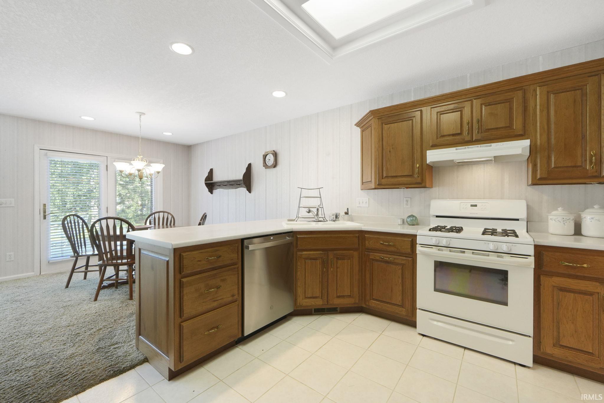 2106 Lake Ridge Drive Fort Wayne, IN 46804 - Photo 13 of 36 Gallery Image 13