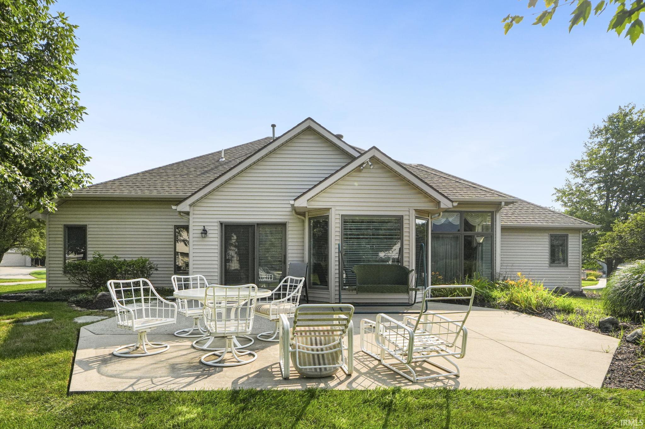 2106 Lake Ridge Drive Fort Wayne, IN 46804 - Photo 4 of 36 Gallery Image 4