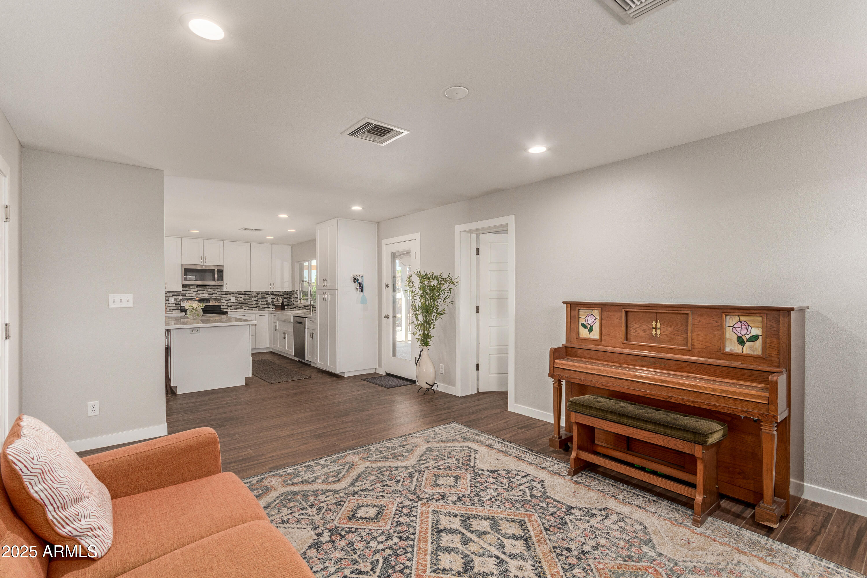 1506 East Gemini Drive Tempe, AZ 85283 - Photo 12 of 42 Open to the kitchen