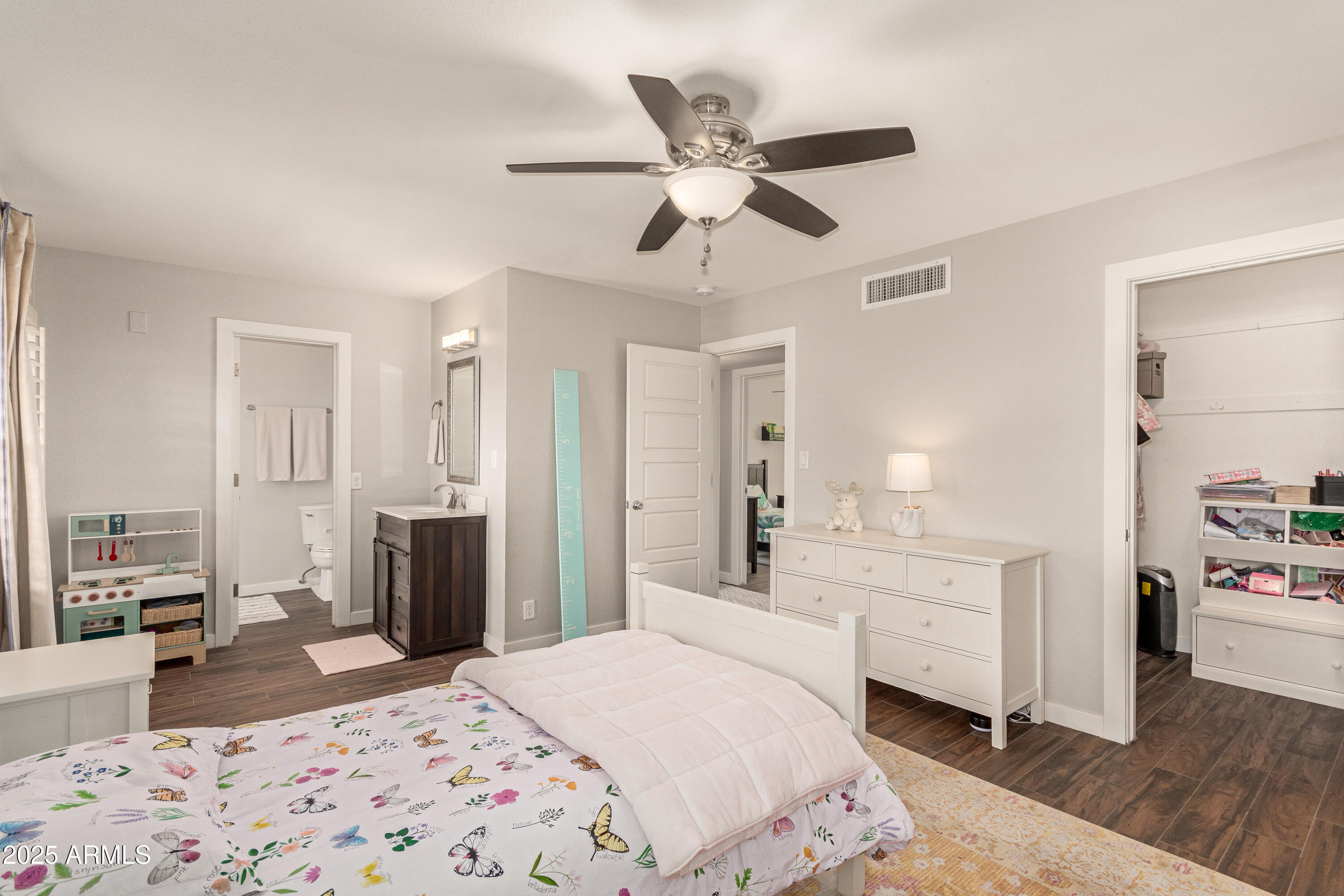 1506 East Gemini Drive Tempe, AZ 85283 - Photo 21 of 42 2nd master with en-suite bathroom