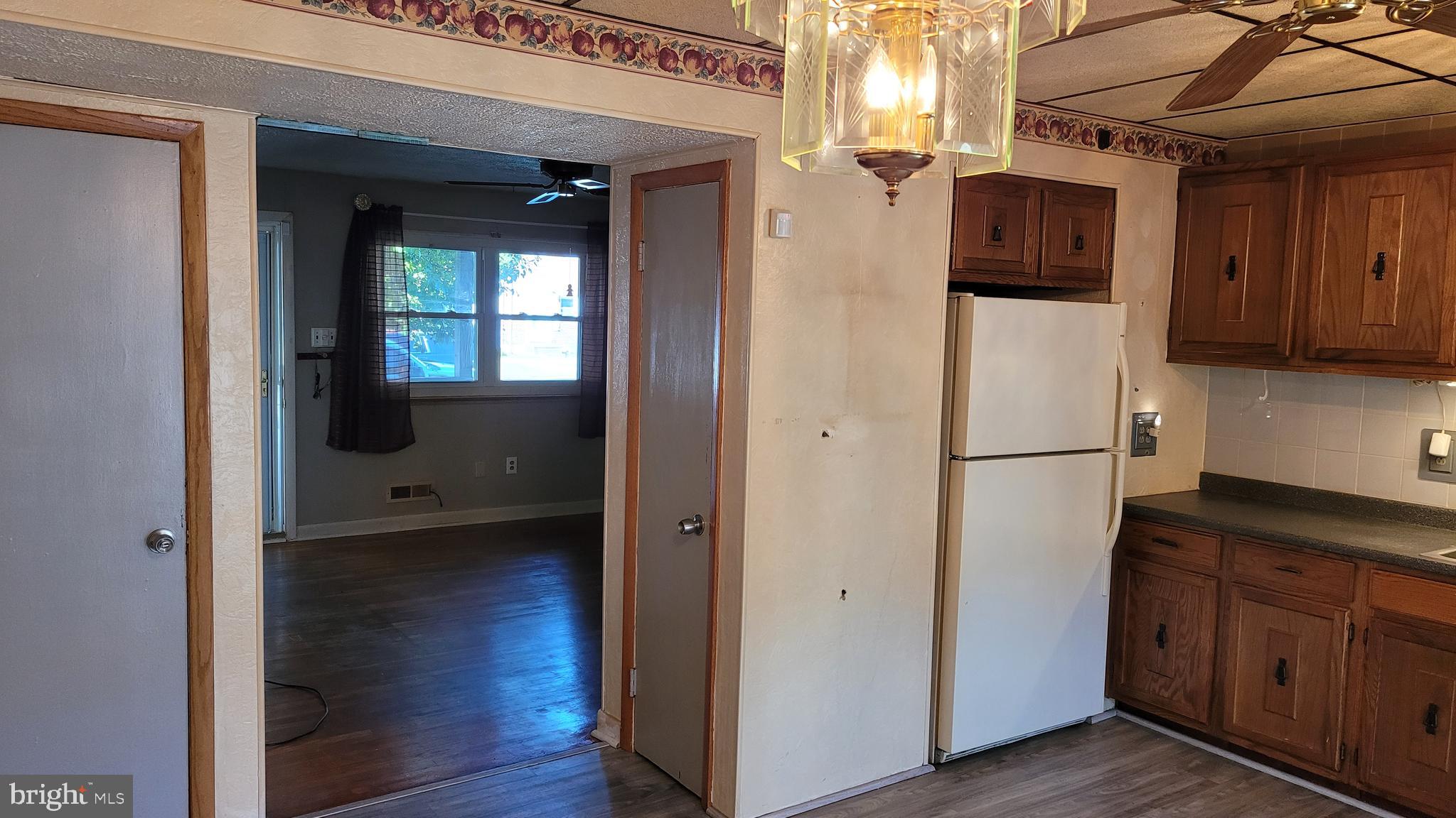 7819 Jamesford Road Baltimore, MD 21222 - Photo 11 of 43