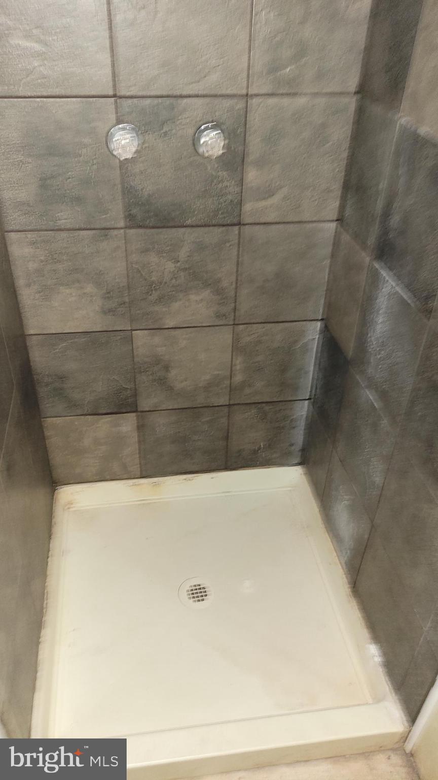 7819 Jamesford Road Baltimore, MD 21222 - Photo 21 of 43