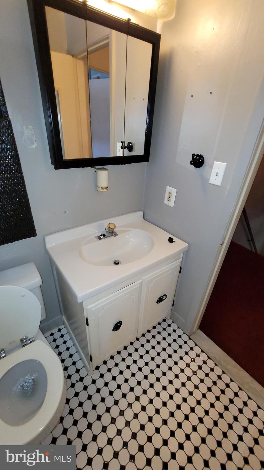 7819 Jamesford Road Baltimore, MD 21222 - Photo 26 of 43