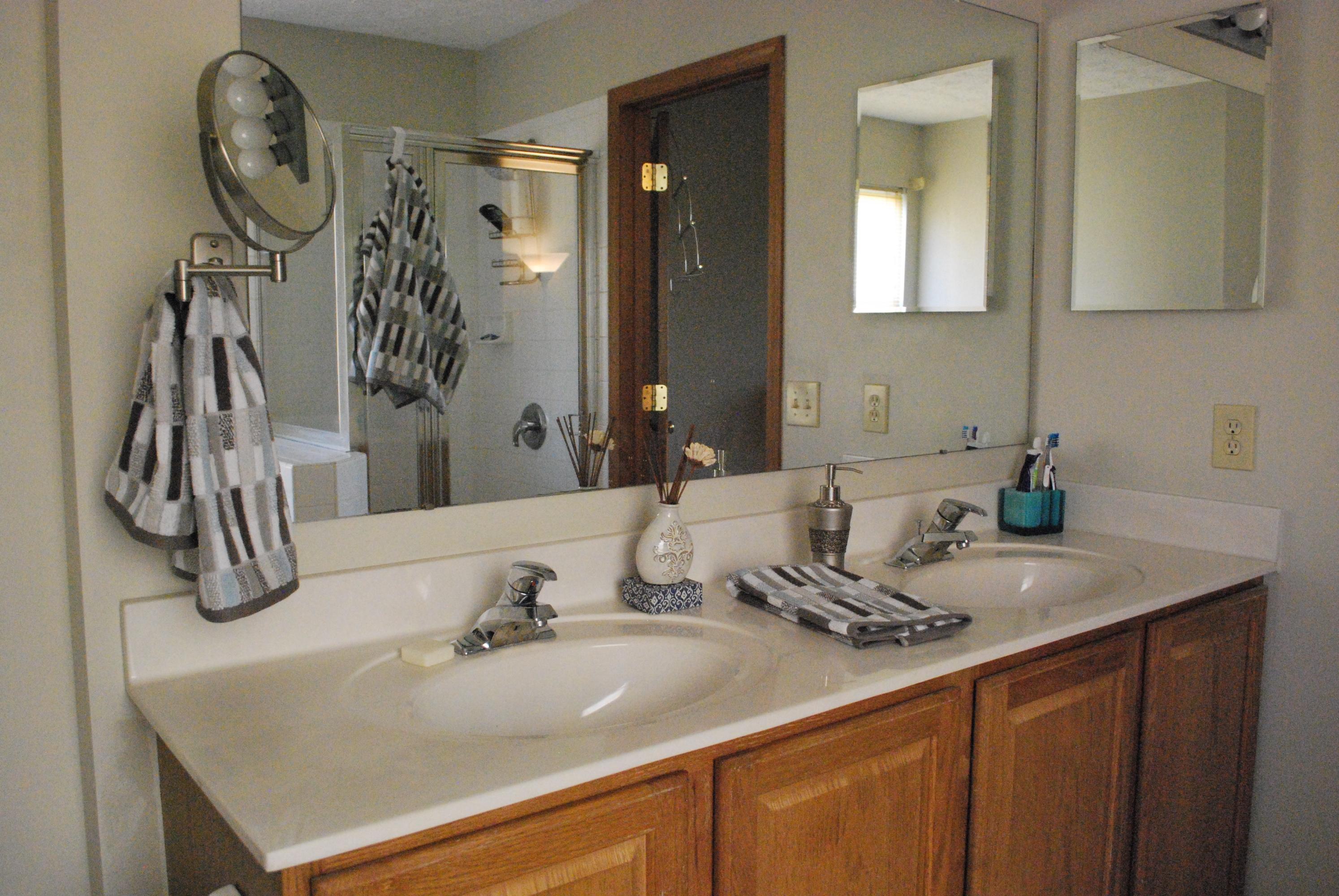 7859 Pinehill Road Lewis Center, OH 43035 - Photo 17 of 23 Gallery Image 17