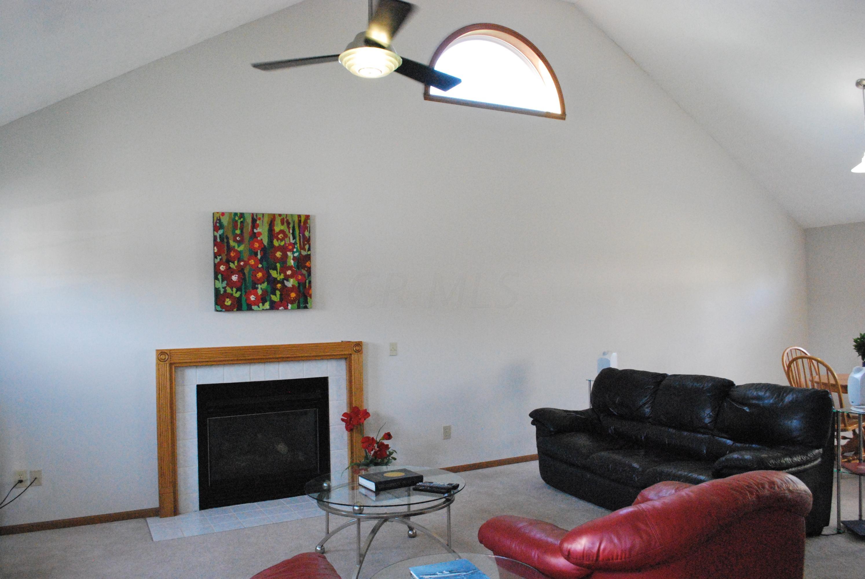 7859 Pinehill Road Lewis Center, OH 43035 - Photo 5 of 23 Gallery Image 5