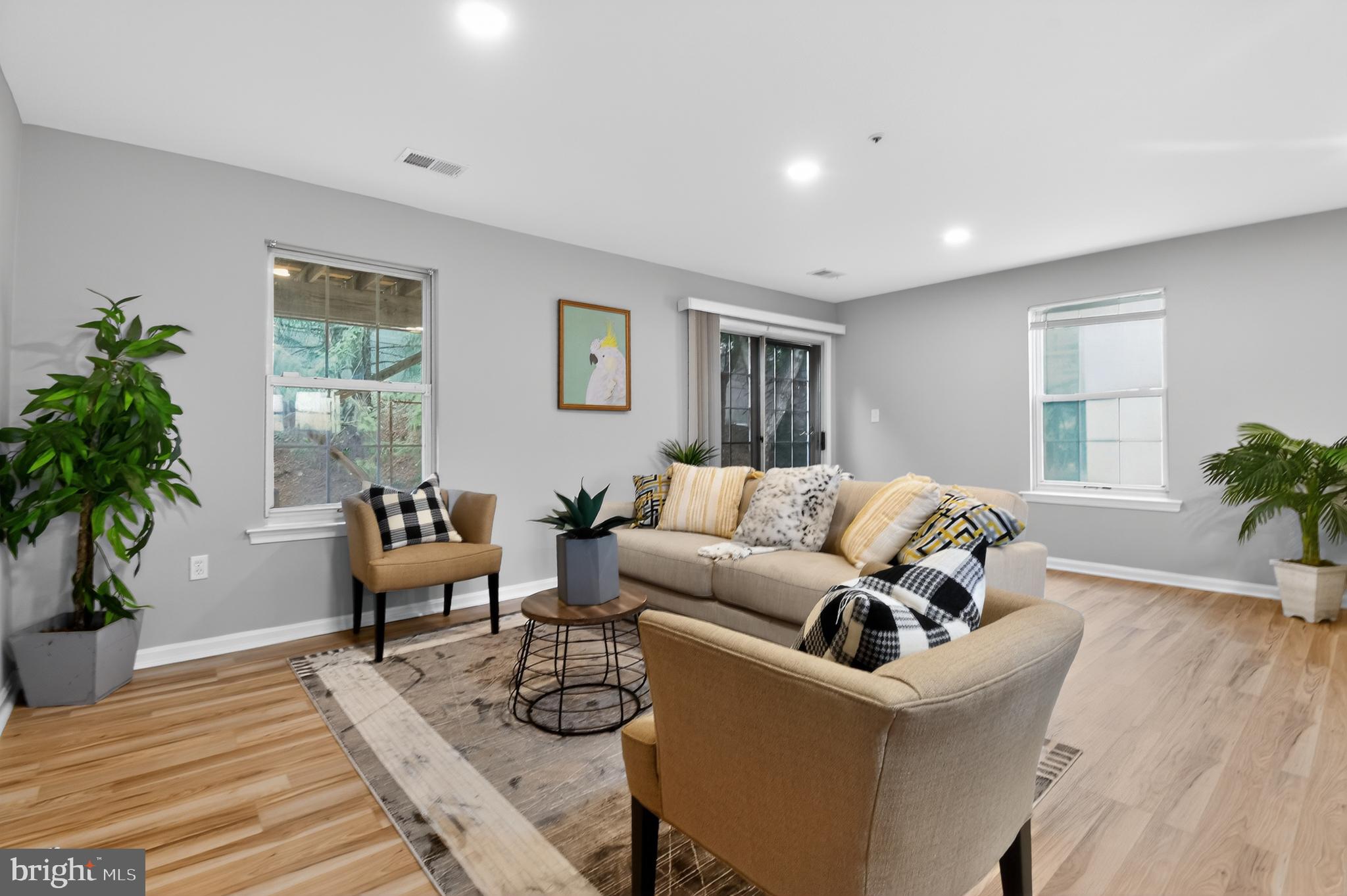 4119 Applegate Court, Unit 9 Suitland, MD 20746 - Photo 4 of 15