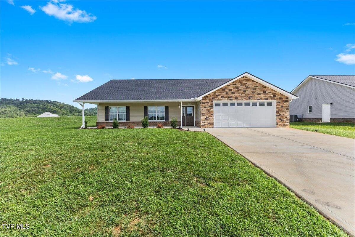 589 Pleasant Valley Road Jonesborough, TN 37659 - Photo 1 of 48 31-128A2941