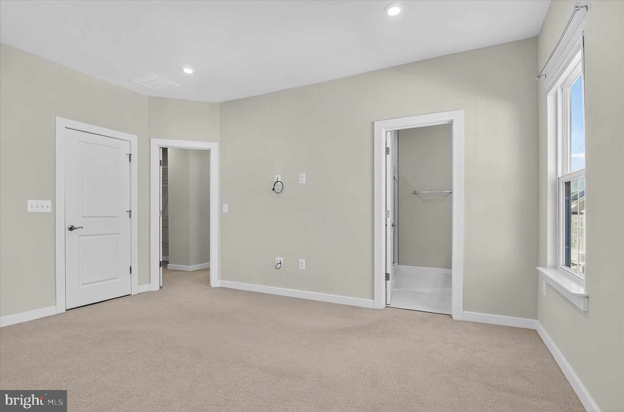 1681 Aspen Poplar Road Dumfries, VA 22026 - Photo 16 of 36 a view of an empty room