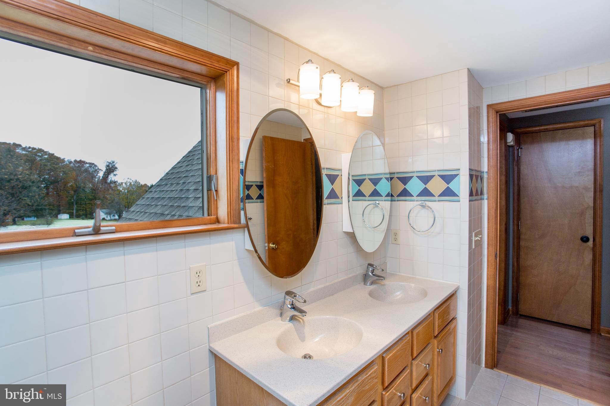 2040 Tumblebrook Road Coopersburg, PA 18036 - Photo 38 of 68 Upstairs full bath with double vanity