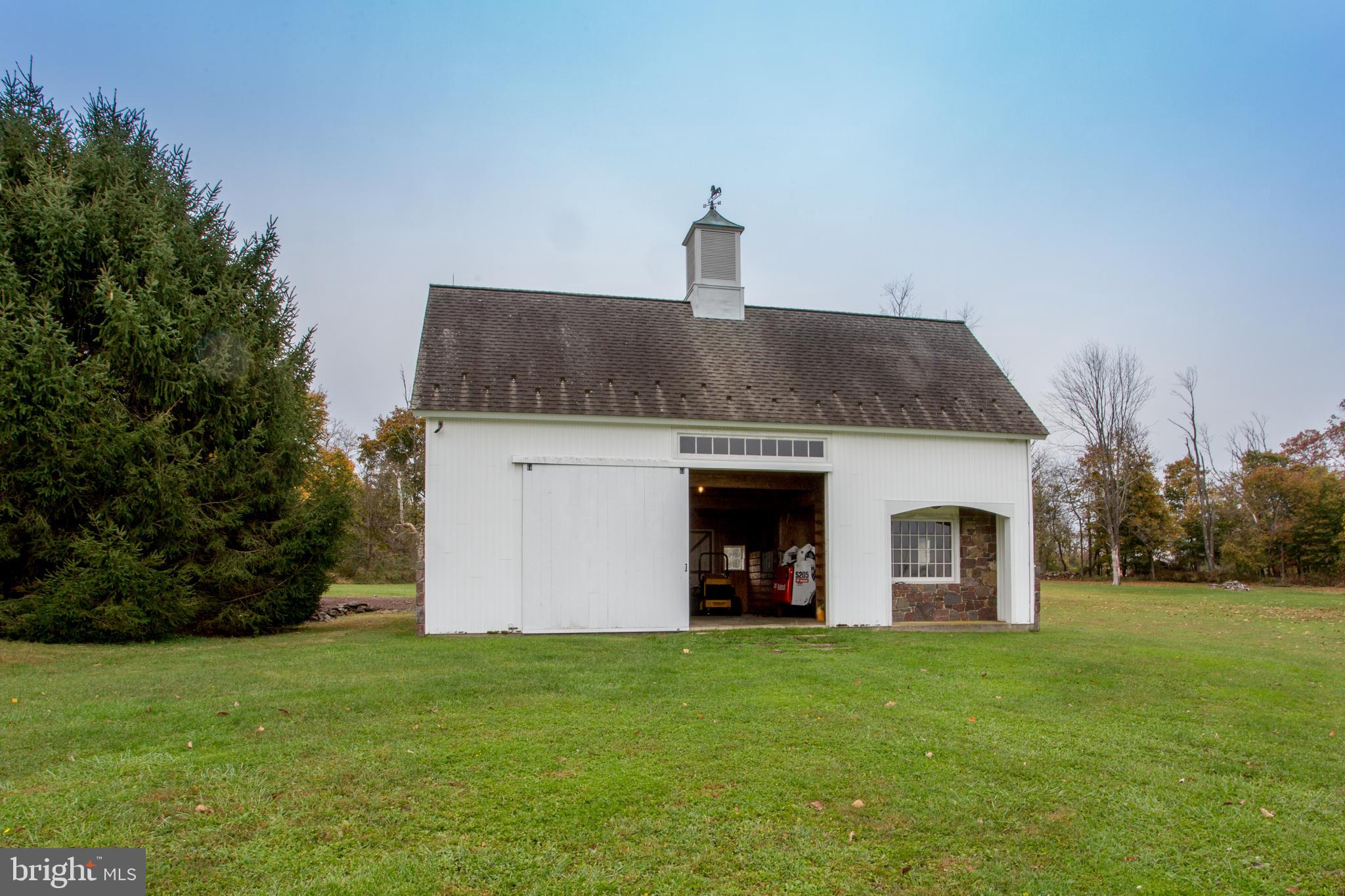 2040 Tumblebrook Road Coopersburg, PA 18036 - Photo 49 of 68 Barn with slider door