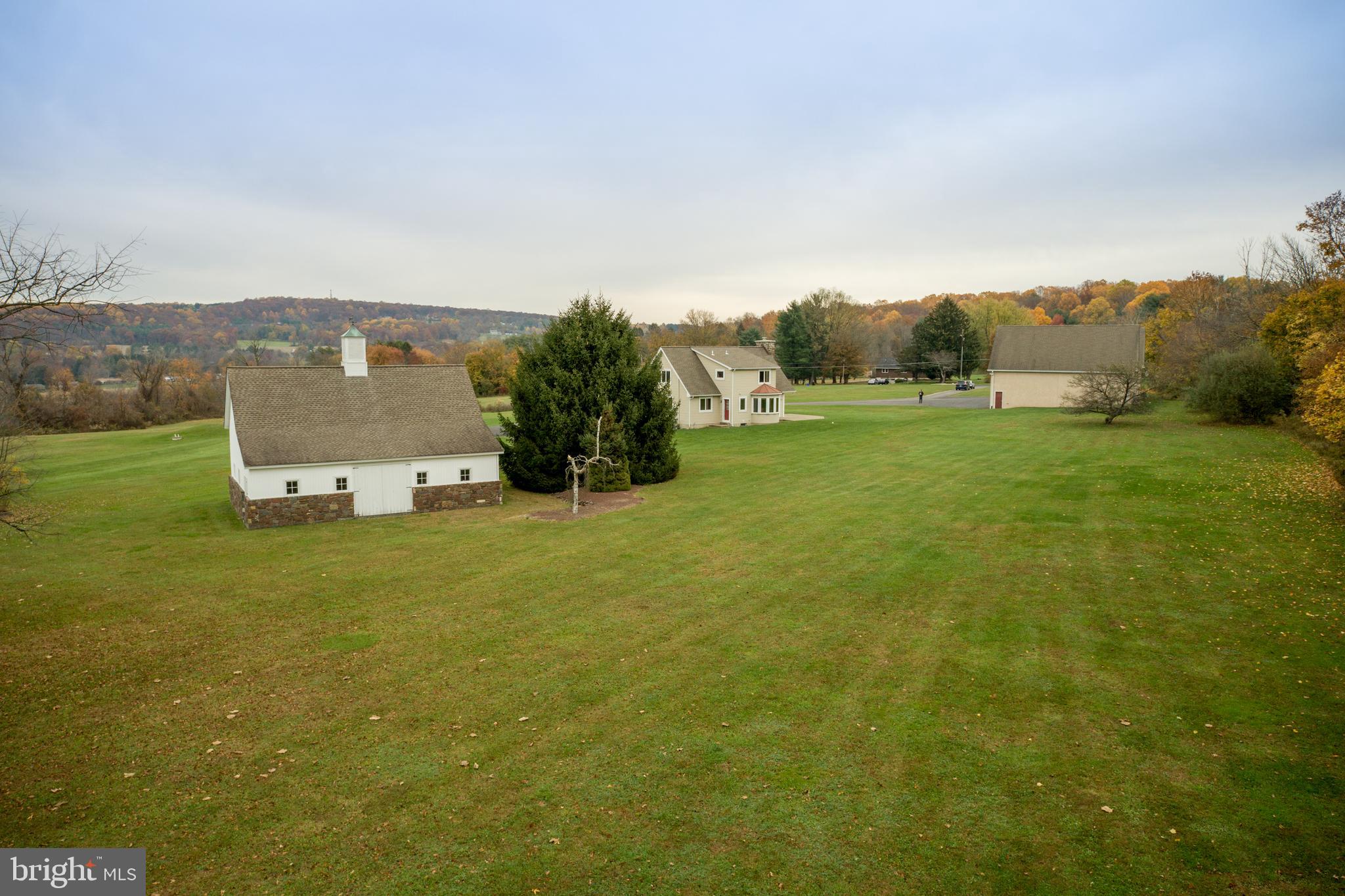 2040 Tumblebrook Road Coopersburg, PA 18036 - Photo 56 of 68 Rear side of barn