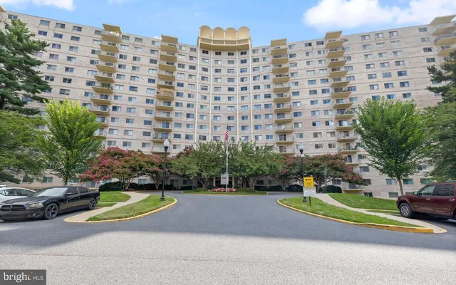 $220,000 | 1121 University Boulevard West, Unit 1104B, Silver Spring, MD 20902