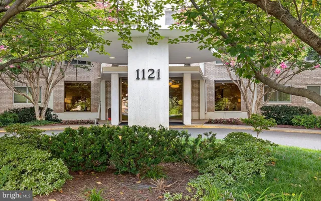$220,000 | 1121 University Boulevard West, Unit 1104B, Silver Spring, MD 20902