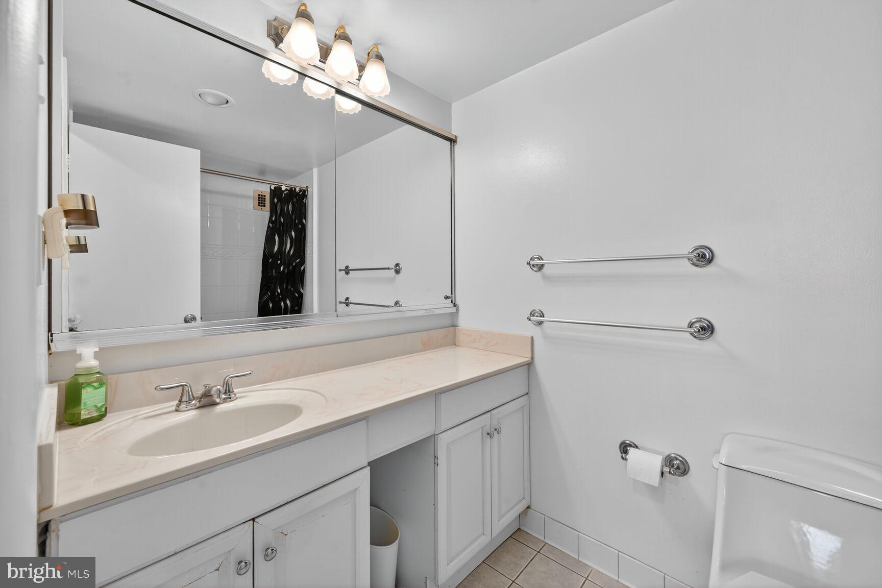 1121 University Boulevard West, Unit 1104B Silver Spring, MD 20902 - Photo 24 of 28 2nd Full bat