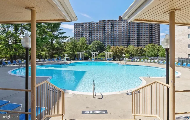$220,000 | 1121 University Boulevard West, Unit 1104B, Silver Spring, MD 20902