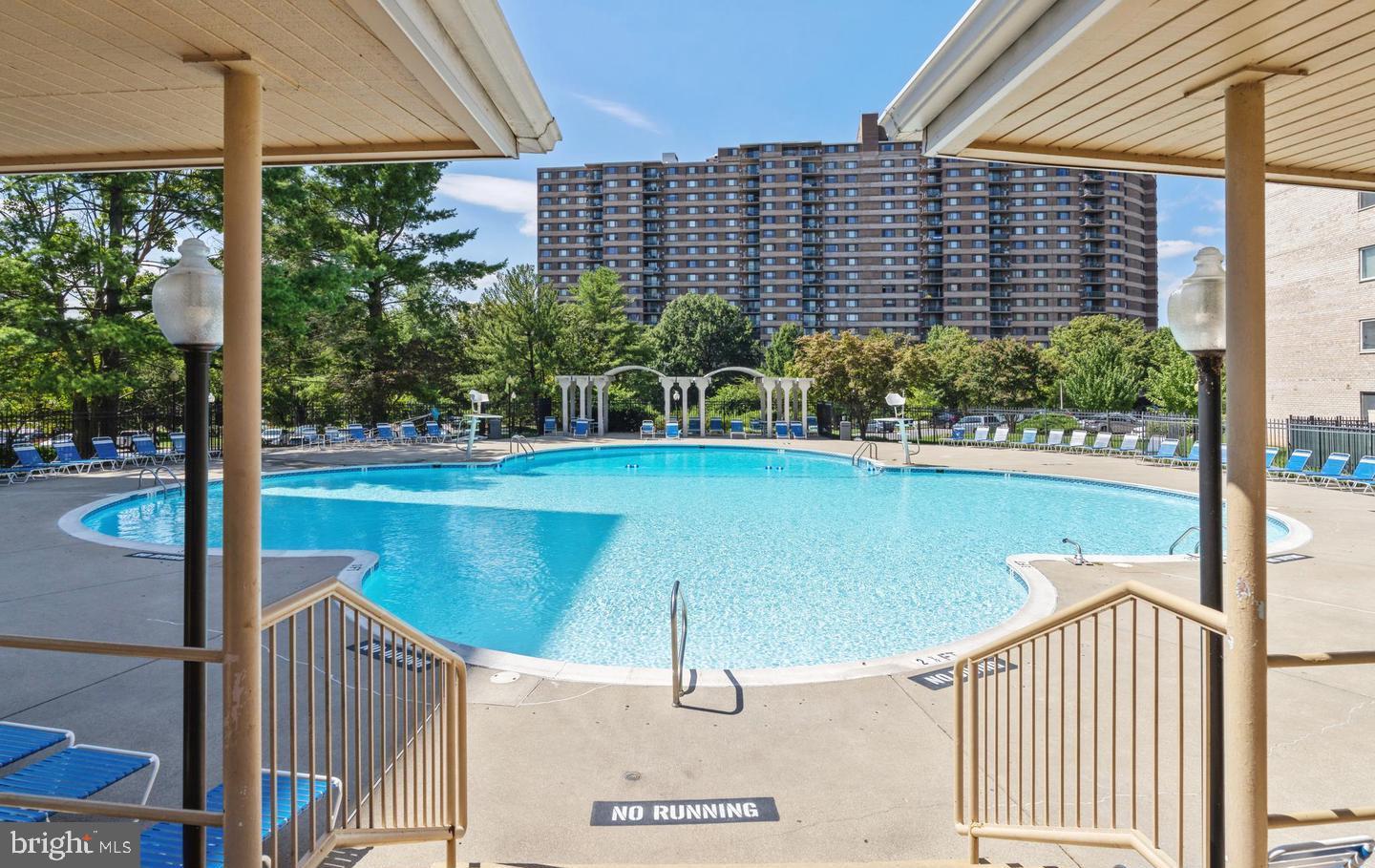 1121 University Boulevard West, Unit 1104B Silver Spring, MD 20902 - Photo 26 of 28 Swimming Pool