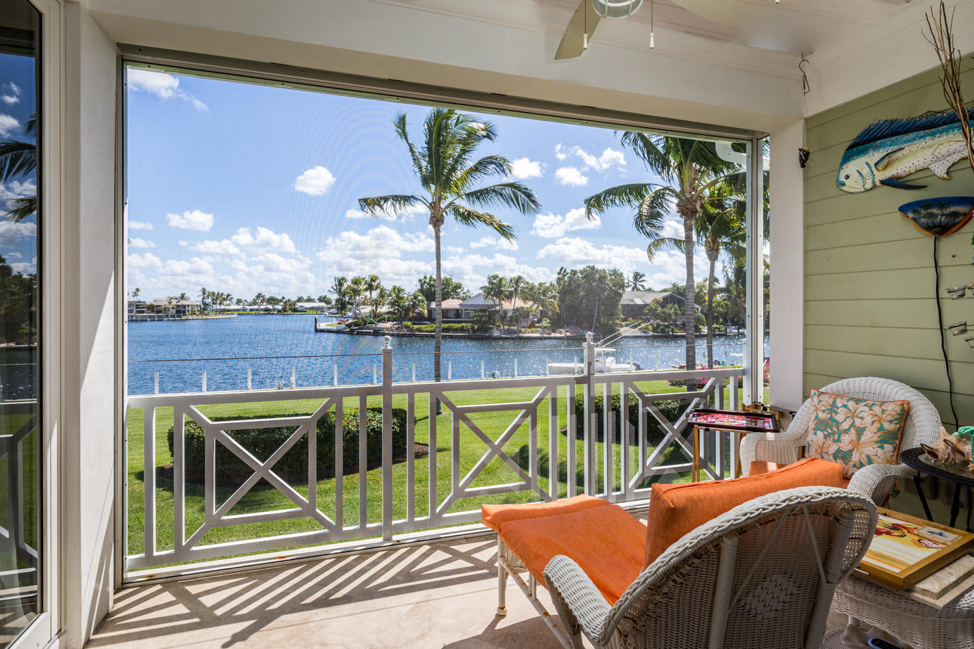 44 Anchor Drive, Unit B Key Largo, FL 33037 - Photo 8 of 16 Screened-in balcony