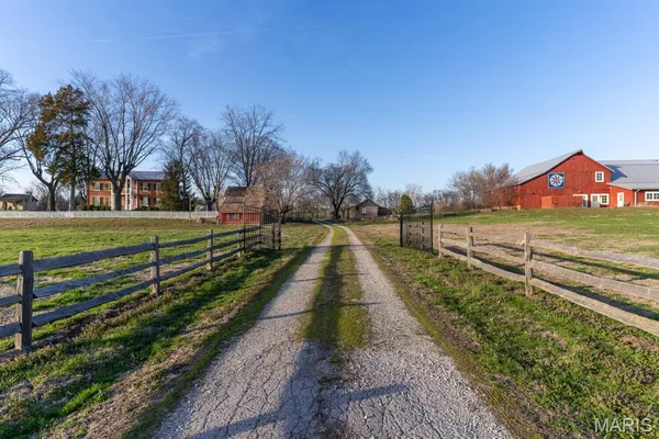 $1,850,000 | 15226 Boone Monument Road, Marthasville, MO 63357