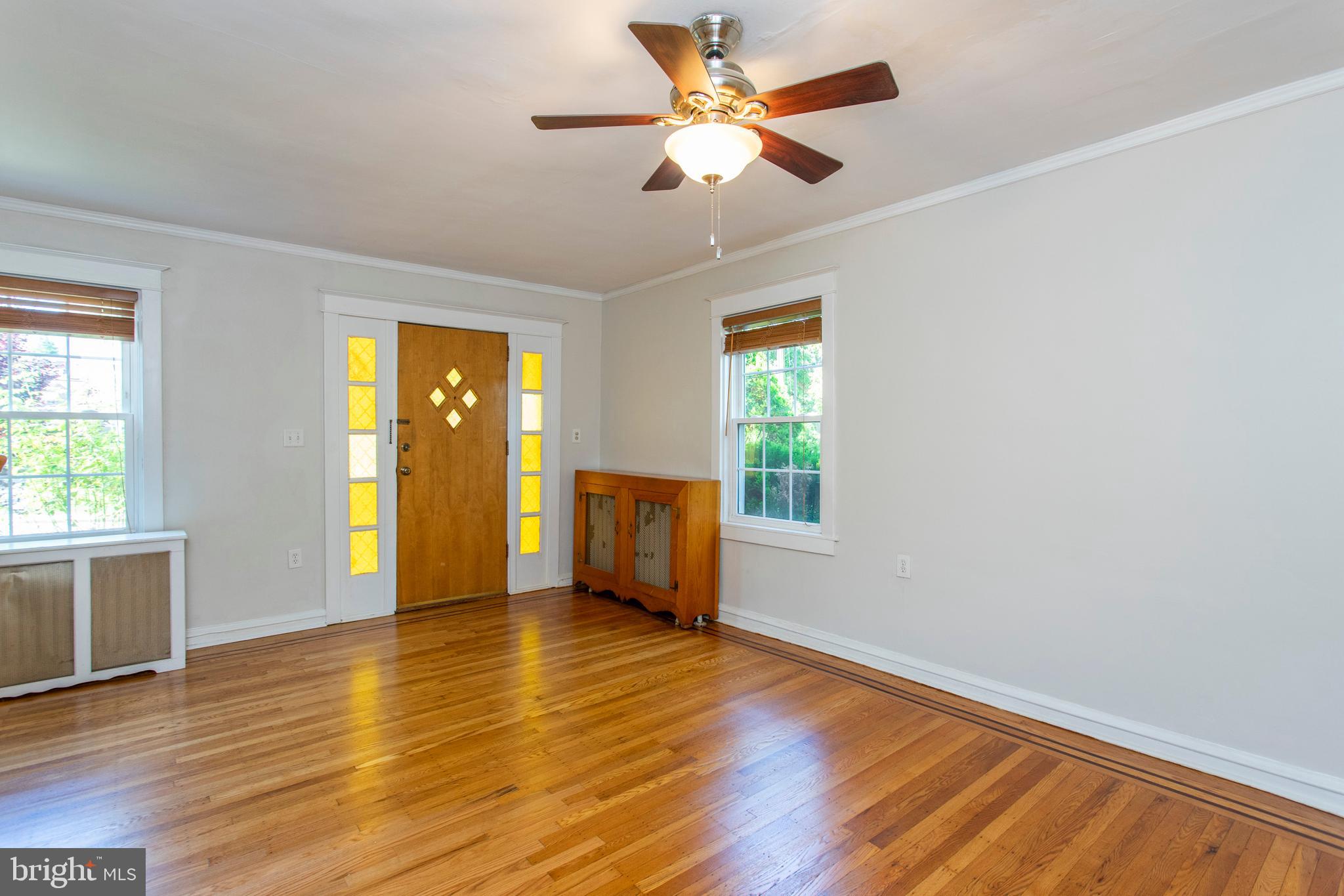 57 Waverly Road Havertown, PA 19083 - Photo 4 of 28 Living Room