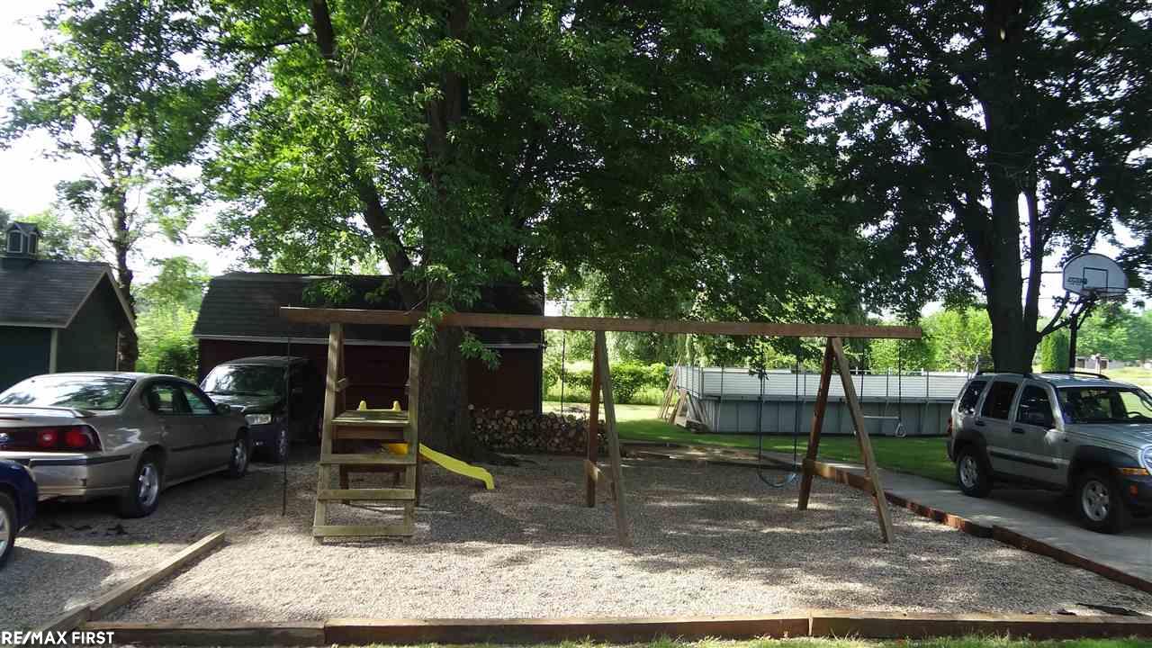 18314 Gilmore Road Armada, MI 48005 - Photo 13 of 47
