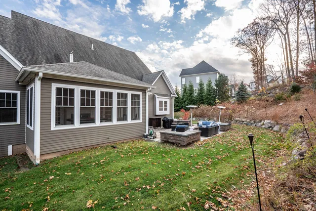 $1,150,000 | 7 Newcastle Place, Farmington, CT 06085