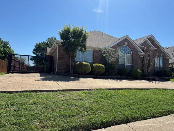 $2,400 | 1418 Jennifer Drive, Garland, TX 75042
