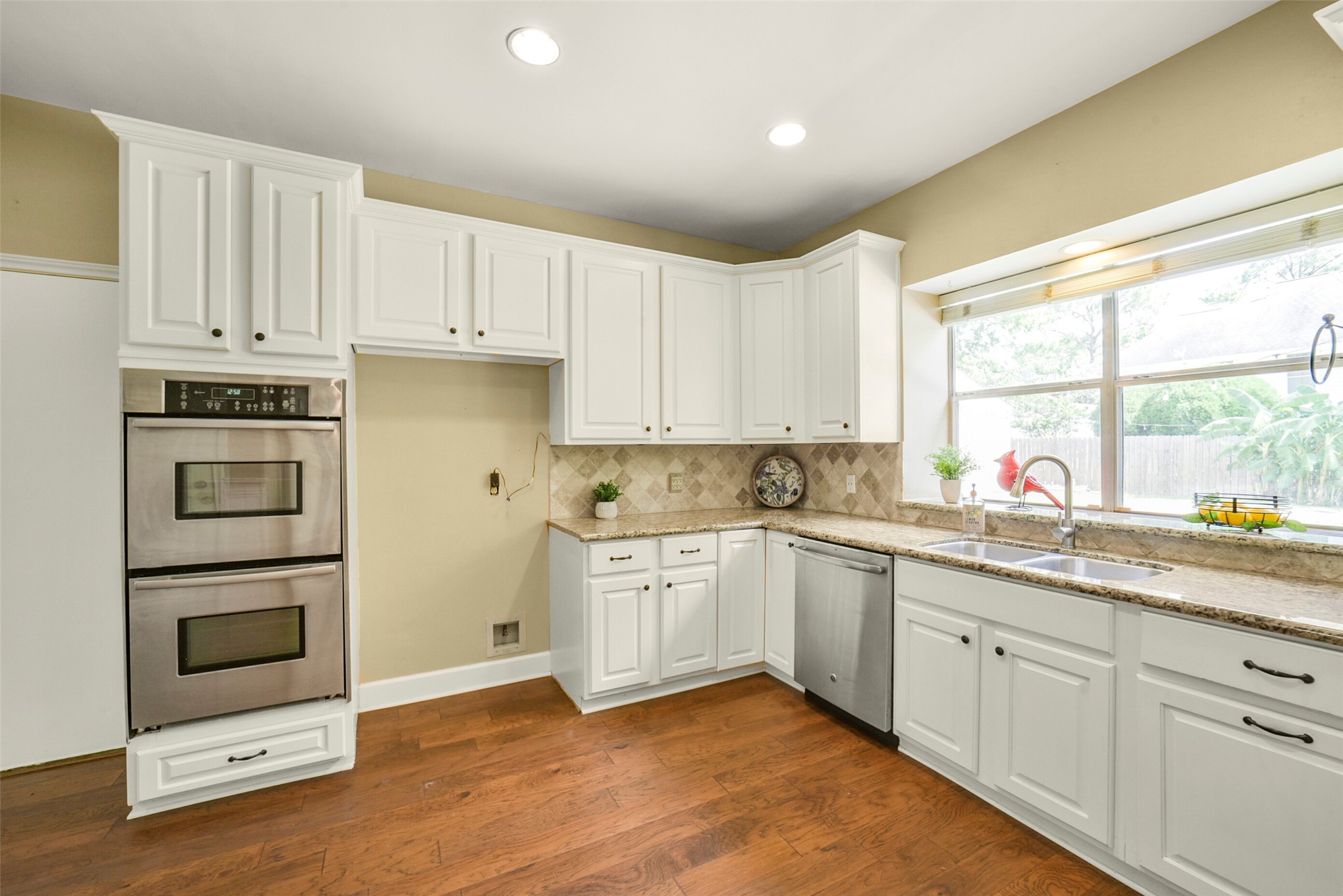10402 Wagon Trail Road Houston, TX 77064 - Photo 9 of 47