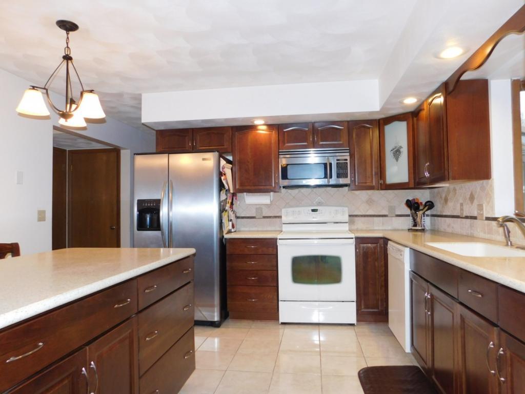 18 Redwood Road Endicott, NY 13760 - Photo 8 of 22 Gallery Image 8
