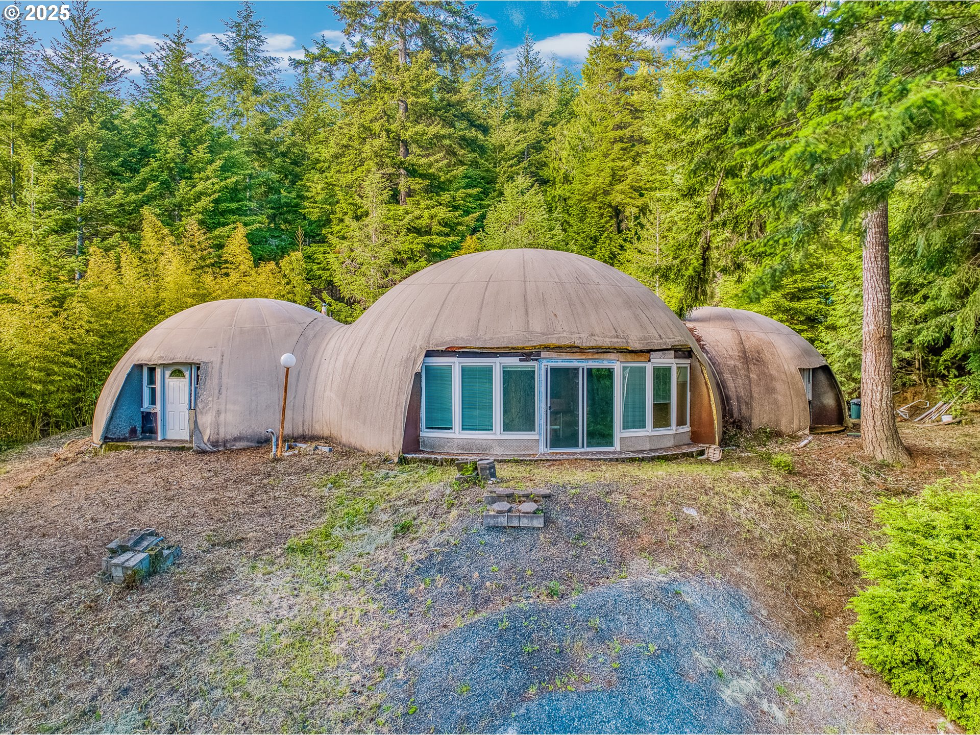 58812 Garden Valley Road Coquille, OR 97423 - Photo 15 of 36 a house with trees in the background