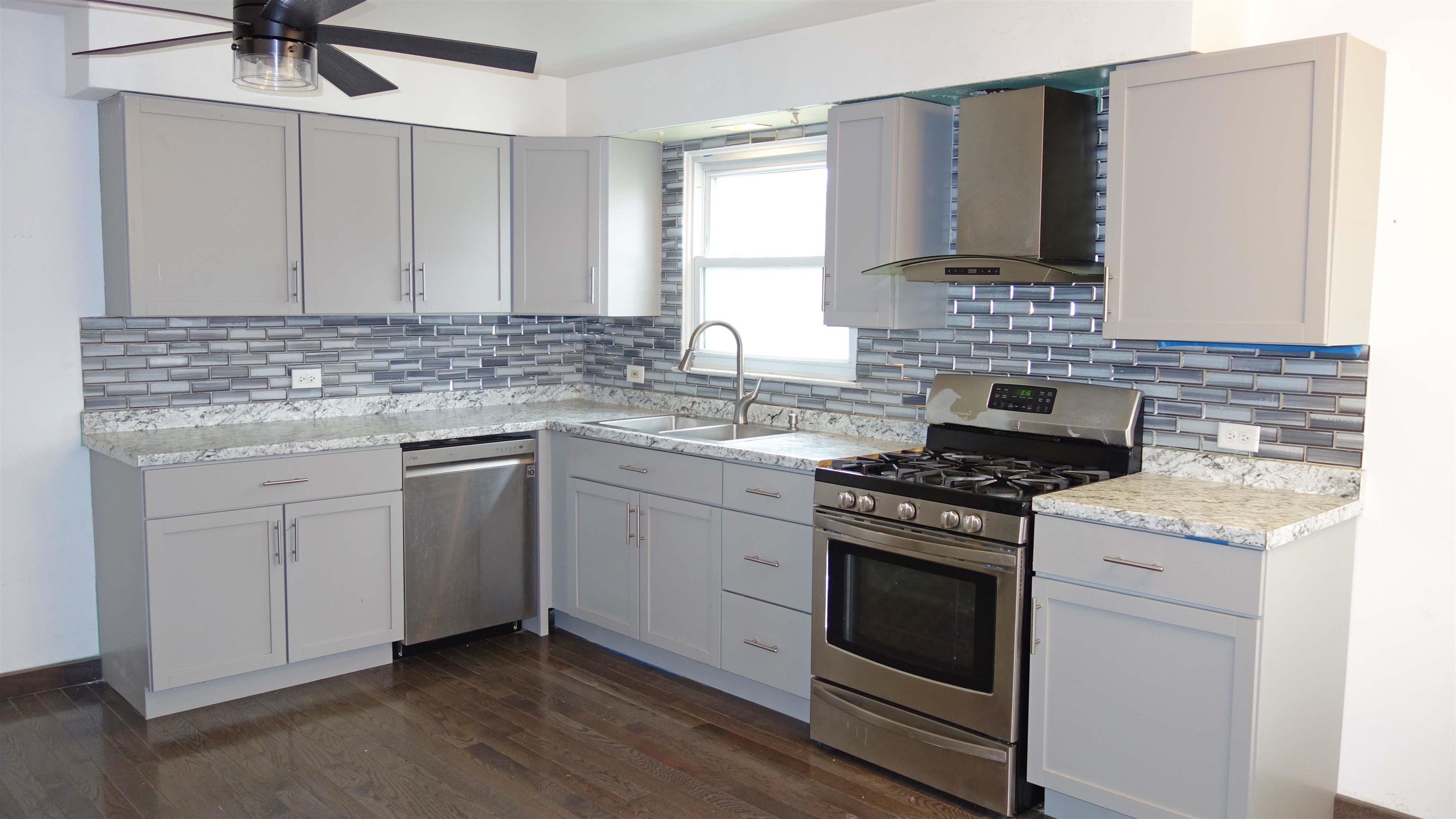 2009 16th Street Bay City, MI 48708 - Photo 3 of 30