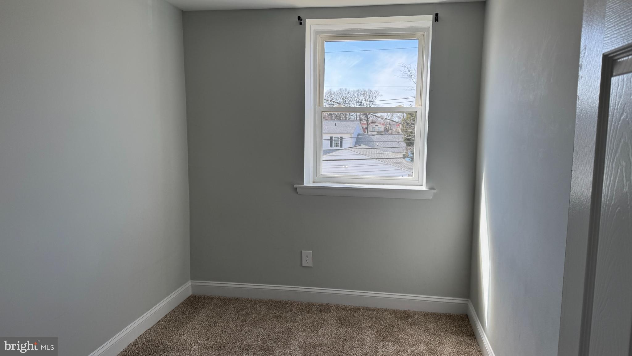 8029 Stratman Road Dundalk, MD 21222 - Photo 27 of 41 a small space with a window