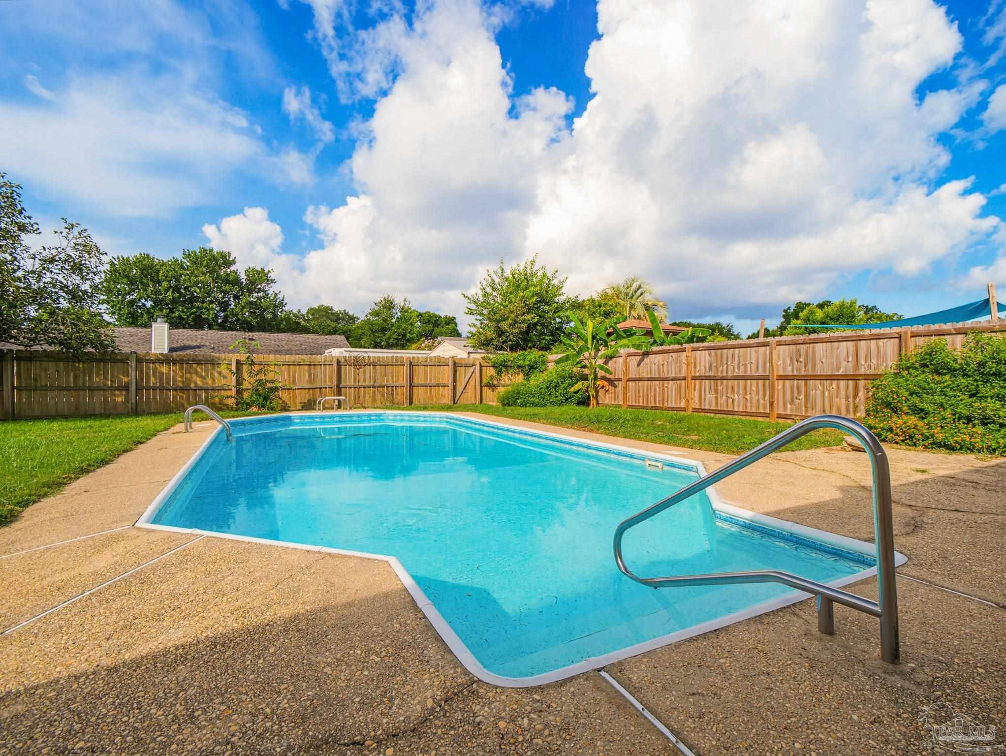 3585 Riddick Drive Pensacola, FL 32504 - Photo 2 of 31