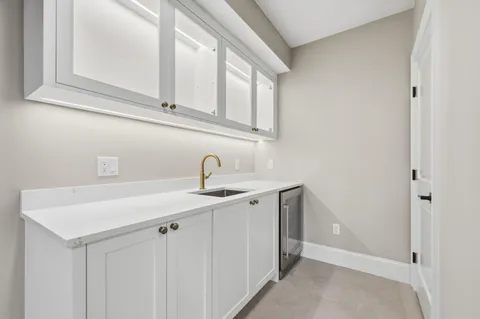 $4,295,000 | 83 Old Mail Road, North Chatham, MA 02650