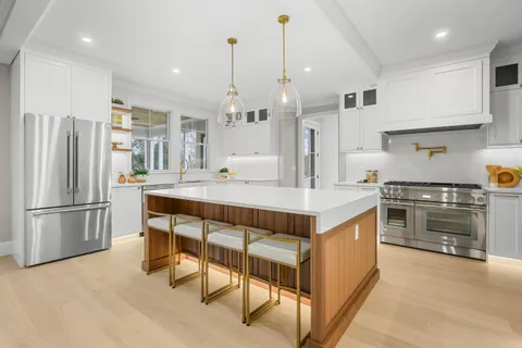 $4,295,000 | 83 Old Mail Road, North Chatham, MA 02650