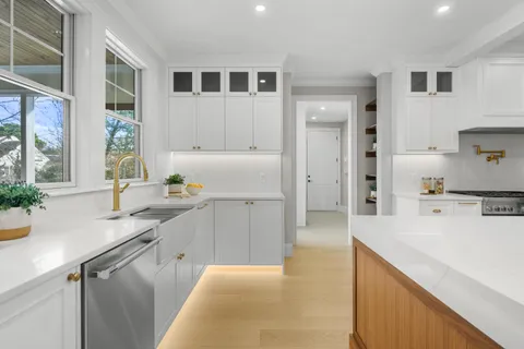 $4,295,000 | 83 Old Mail Road, North Chatham, MA 02650