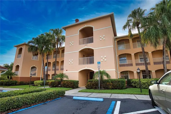 $2,300 | 150 L Pavia Boulevard, Unit 32, Venice, FL 34292