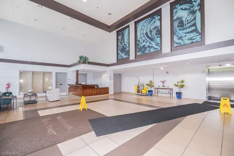 $2,875 | 100 North Hermitage Avenue, Unit 716, Chicago, IL 60612