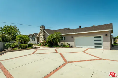 $1,399,000 | 8471 Vine Valley Drive, Sun Valley, CA 91352