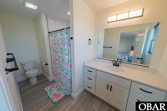 $899,000 | 40228 East Sunfish Court, Avon, NC 27915