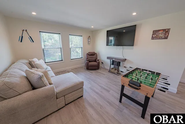 $899,000 | 40228 East Sunfish Court, Avon, NC 27915