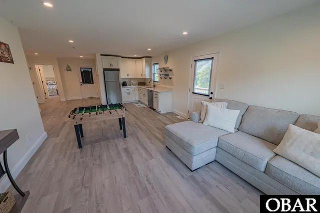 $899,000 | 40228 East Sunfish Court, Avon, NC 27915